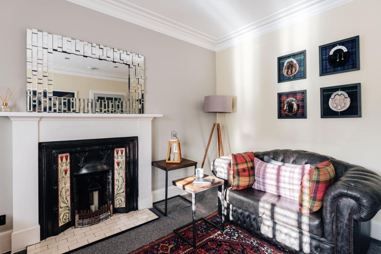 Luxury Inverness Central Apartment Private Parking Luaran gambar