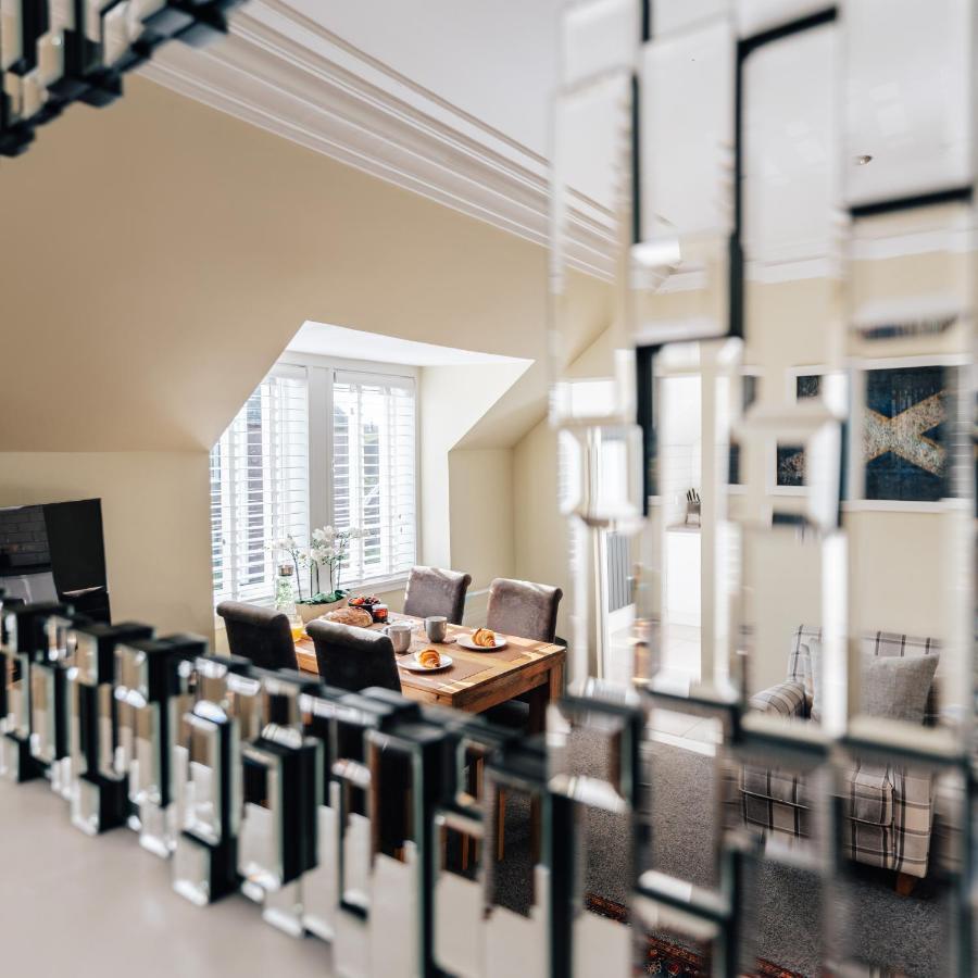 Luxury Inverness Central Apartment Private Parking Luaran gambar