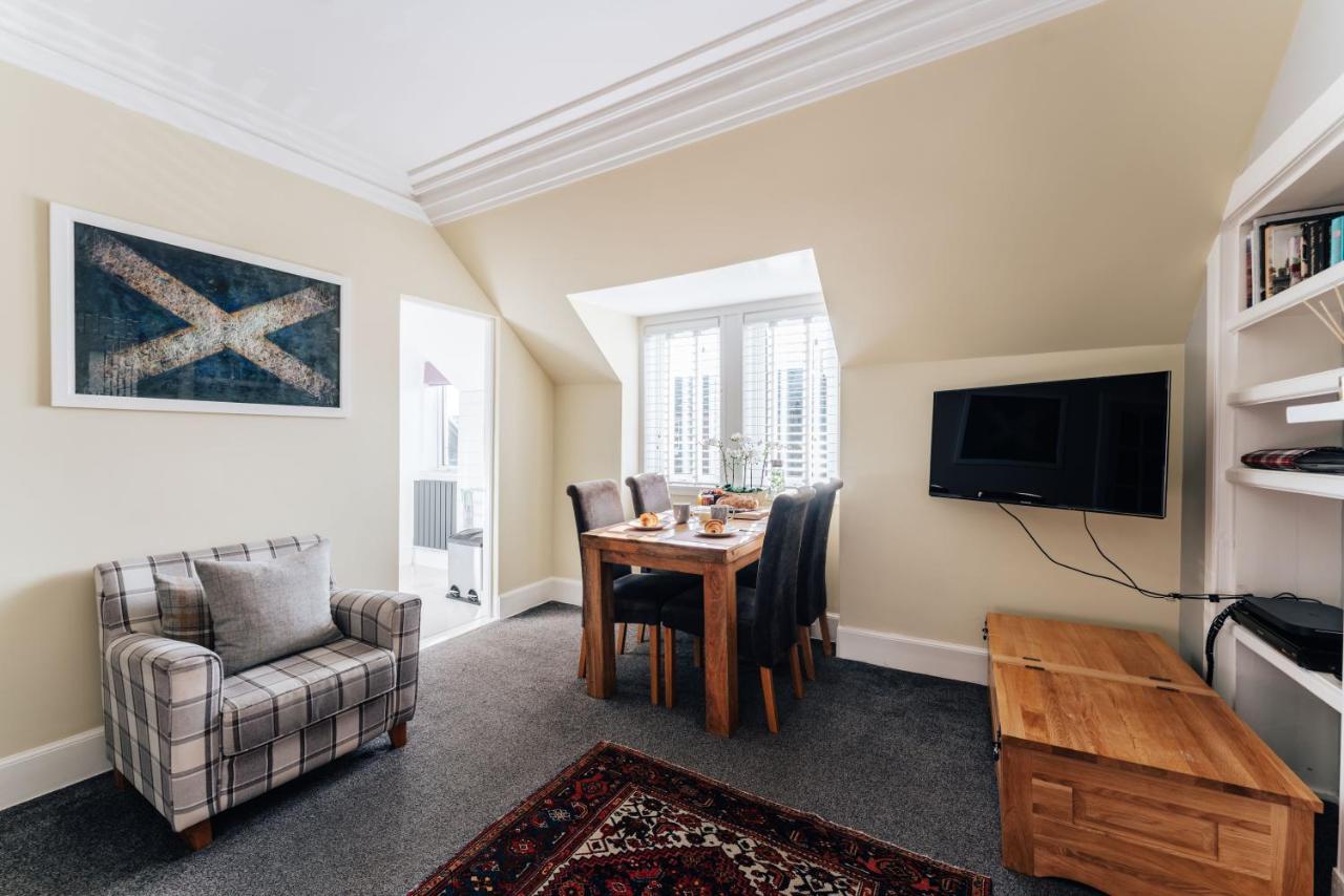 Luxury Inverness Central Apartment Private Parking Luaran gambar