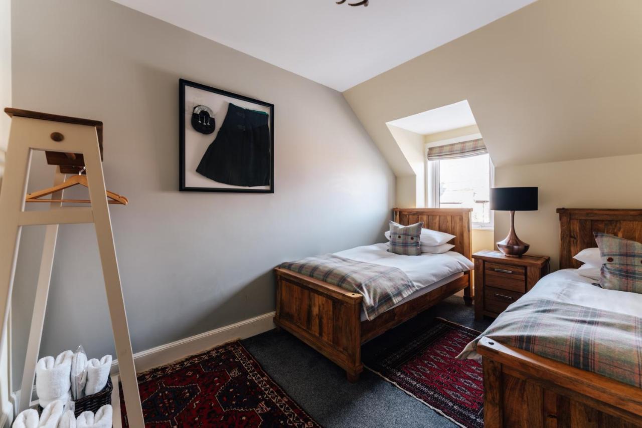 Luxury Inverness Central Apartment Private Parking Luaran gambar